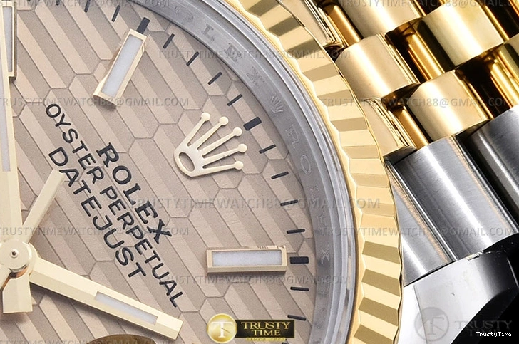 0217 RDJ0450A – DJ 36mm Jub Flt 904L YG SS P-Gold Stk VSF VS Comfortable 764